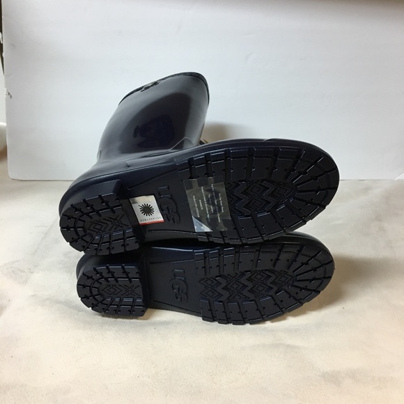 Ugg shaye rain boots - Picture 3 of 7